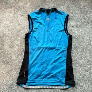 Pearl Izumi sleeveless biking shirt with back pocket